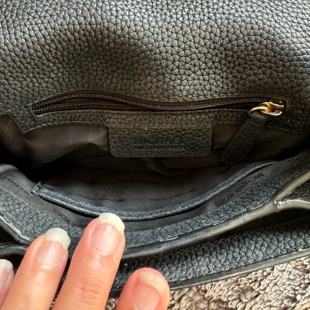 MICHAEL KORS Large Maxine Black Pebbled Leather Saddle Bag